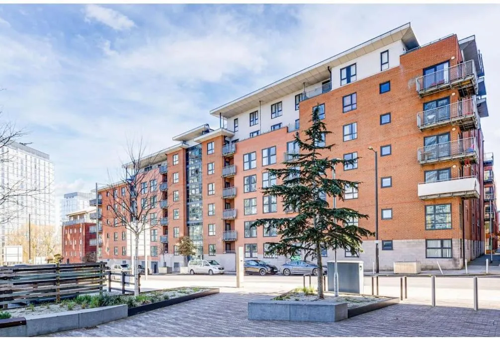 Image 6 of Luxury 2BR Apartment – Prime Location – Parking