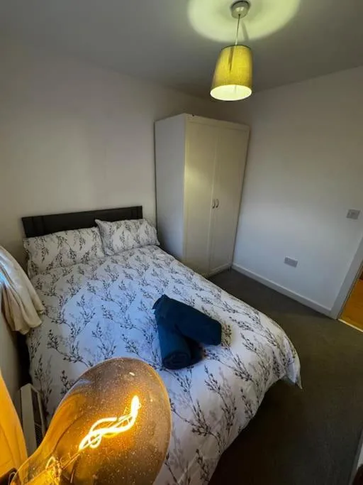 Image 3 of Luxury 2BR Flat Near Manchester Town
