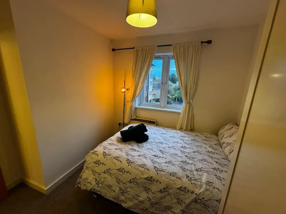 Image 4 of Luxury 2BR Flat Near Manchester Town