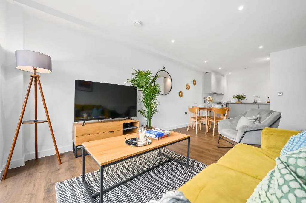 Image of Luxury 2 Bed, 2 Bath Apartment