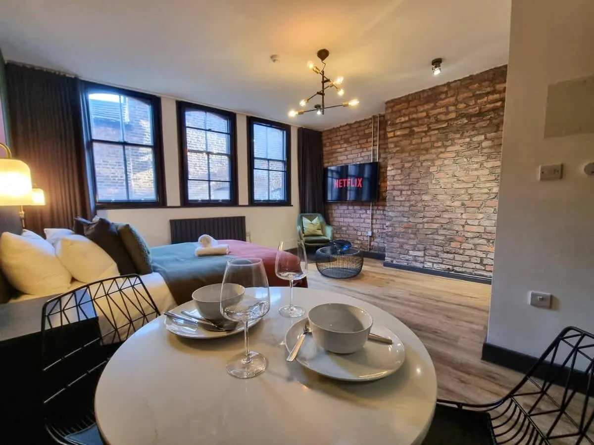Image 1 of Luxury Studio in Heart of MCR