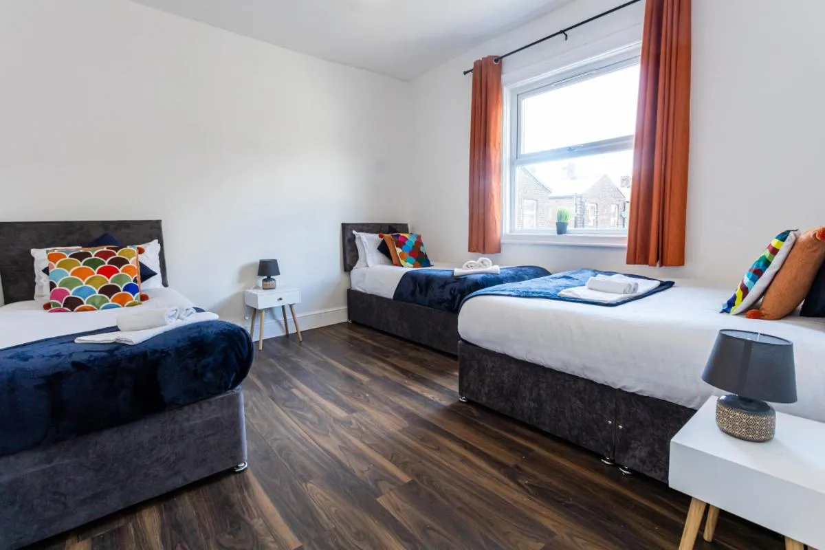 Image 4 of M18 Abbey Hey Guesthouse