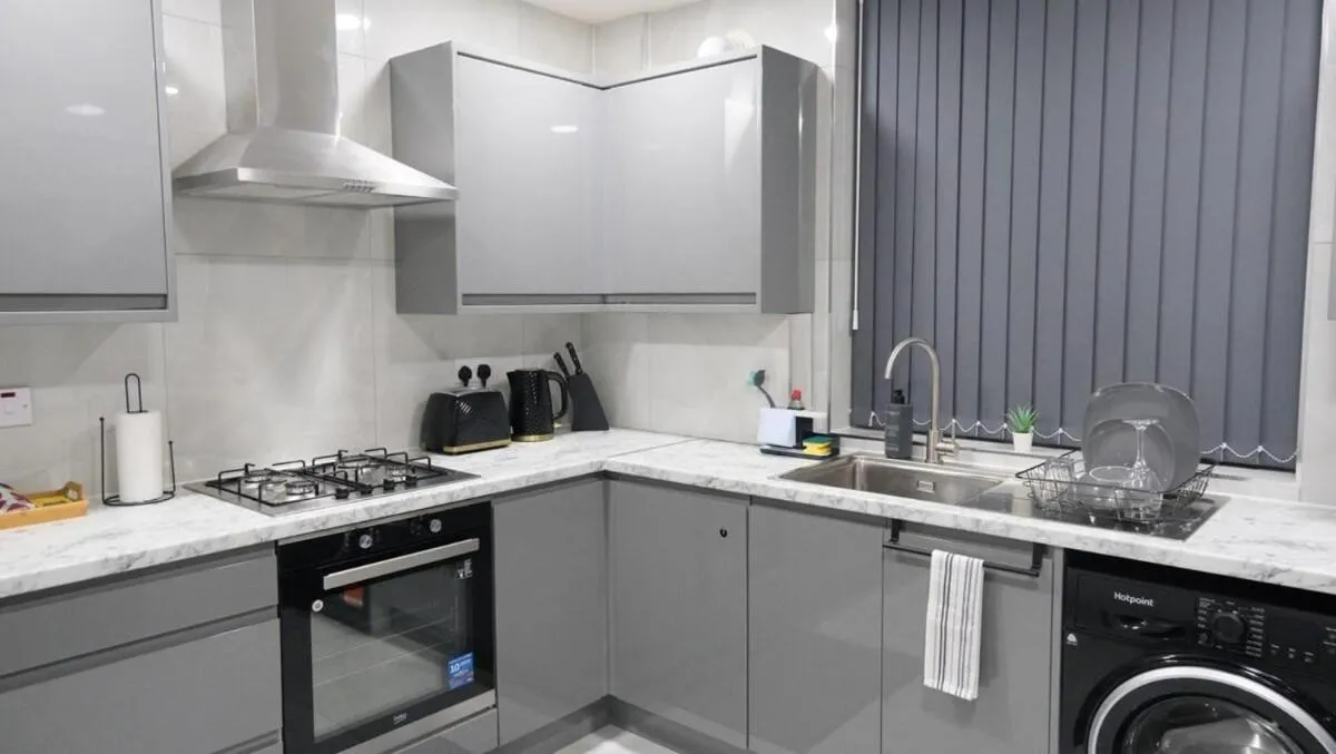 Image 3 of Manchester – 3 Bedroom House – Sleeps 5 – EtihCity