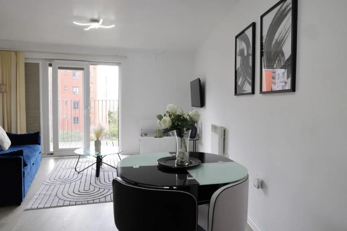 Image 1 of Manchester Luxury Apartment – Opposite Etihad Stadium N Coop Live w Secure Parking