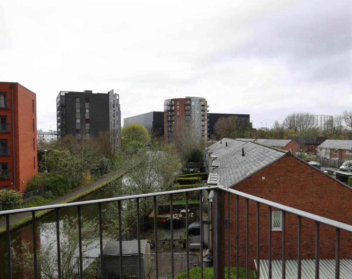 Image 2 of Manchester Luxury Apartment – Opposite Etihad Stadium N Coop Live w Secure Parking