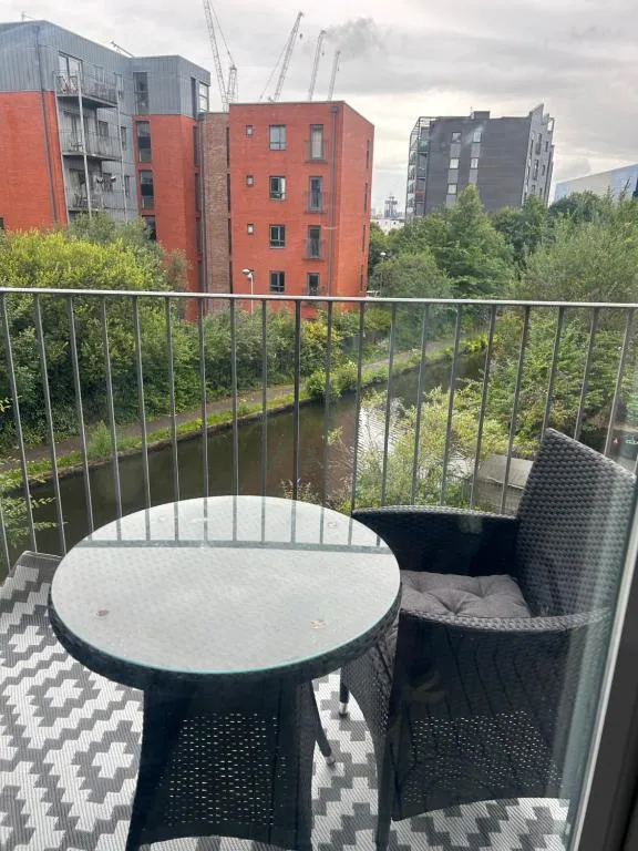 Image of Manchester Luxury Apartment – Opposite Etihad Stadium N Coop Live w Secure Parking