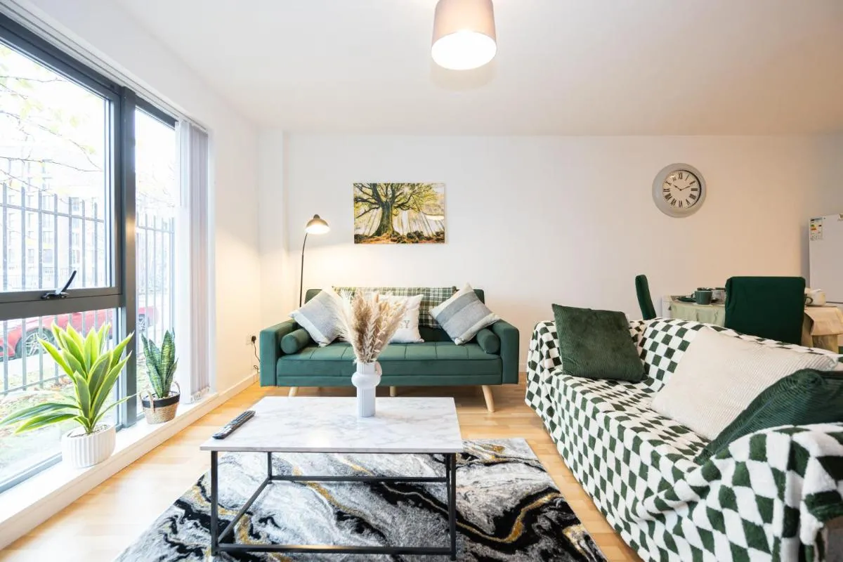 Image 1 of Manchester – Luxury Serviced Apartment, Close to Old Trafford, City Centre, Media City, Etihad, Coop Live, AO Arena, Salford Quays, sleeps up to 6, with Free Private Car Parking
