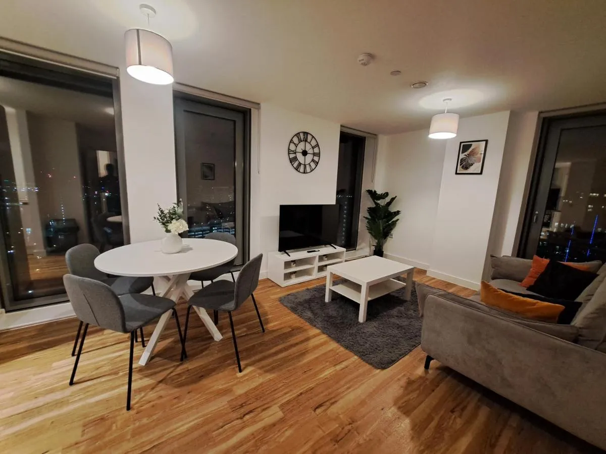 Image 4 of Media City Apartment Manchester