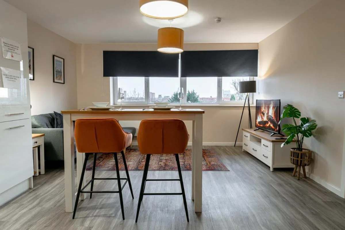 Image 1 of Modern 1 Bedroom Apartment in Manchester