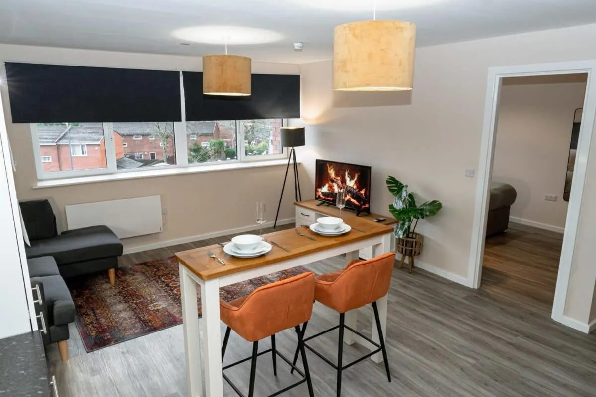 Image 2 of Modern 1 Bedroom Apartment in Manchester