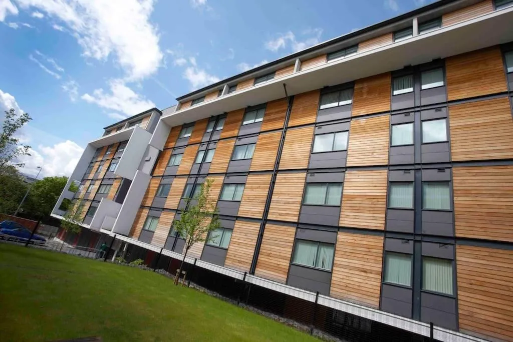 Image 4 of Modern 1KB 1DB Apt – Salford Quays