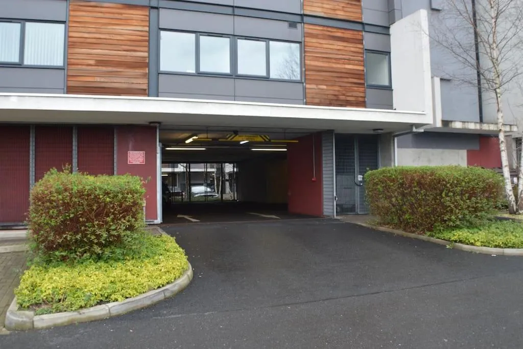 Image of Modern 1KB 1DB Apt – Salford Quays