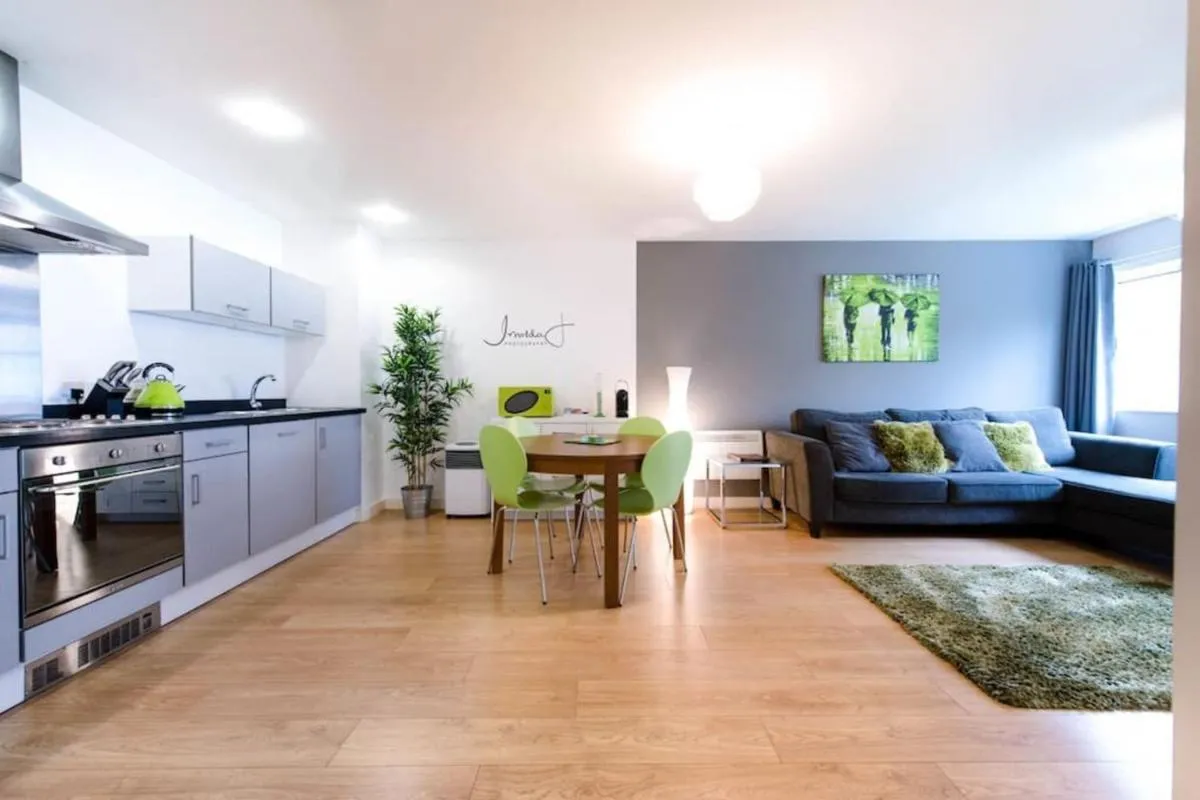 Image 1 of Modern 1KB 1DB Apt – Salford Quays