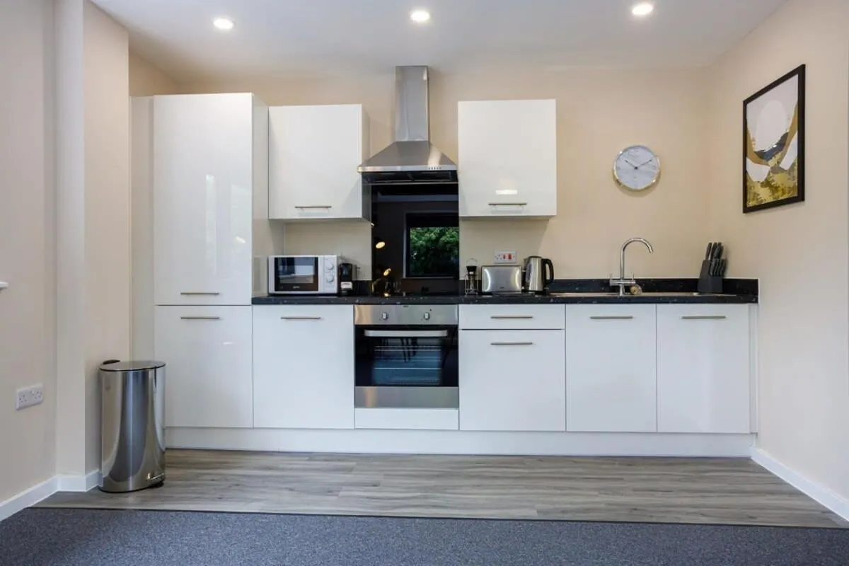 Image 3 of Modern 2 Bedroom Apartment Manchester