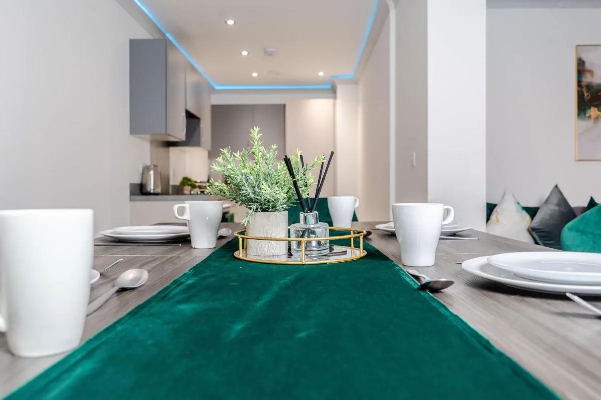 Image 4 of Modern City Centre Apartment With Smart Technology