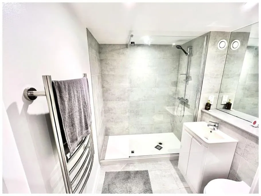 Image 1 of Modern Manchester City Centre Apartment