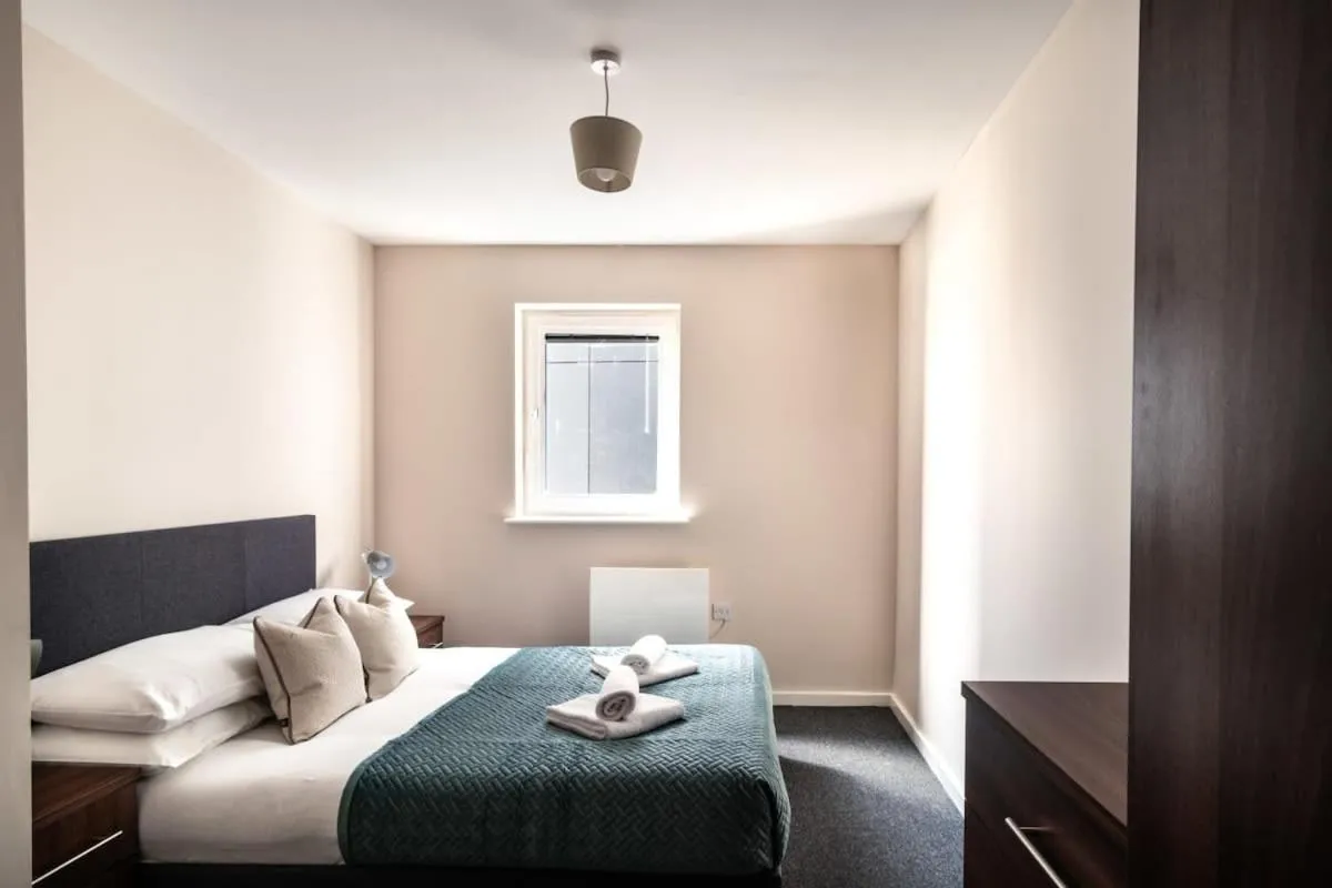 Image 3 of Modern & Stylish 2 Bed Apartment in Manchester