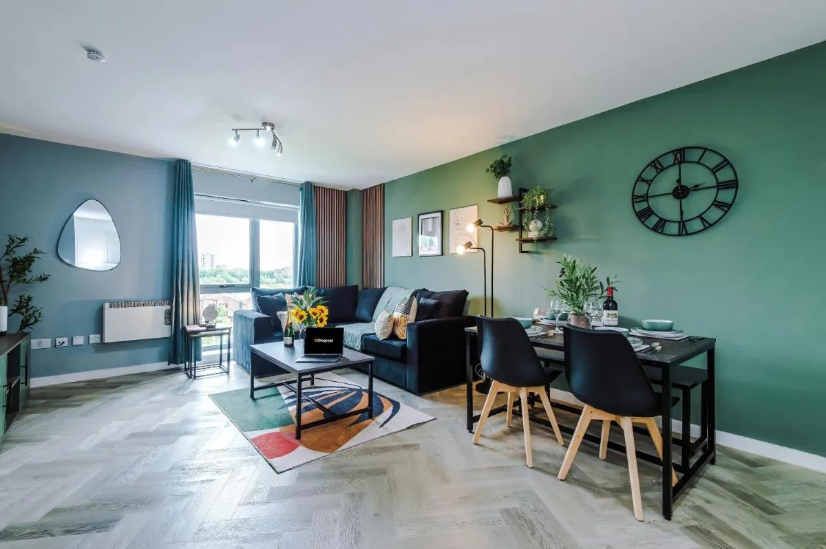 Image 1 of NEW! Stunning 2-Bed Apartment in Manchester by 53 Degrees Property, Amazing Location – Sleeps 6!