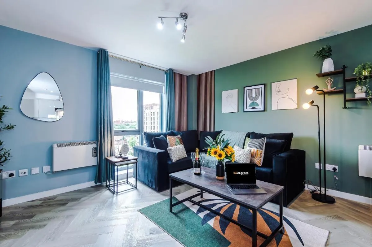 Image 5 of NEW! Stunning 2-Bed Apartment in Manchester by 53 Degrees Property, Amazing Location – Sleeps 6!