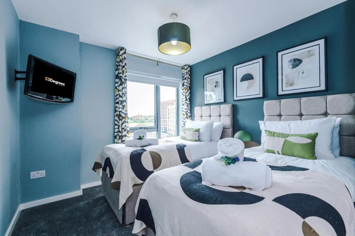 Image 2 of NEW! Stunning 2-Bed Apartment in Manchester by 53 Degrees Property, Amazing Location – Sleeps 6!