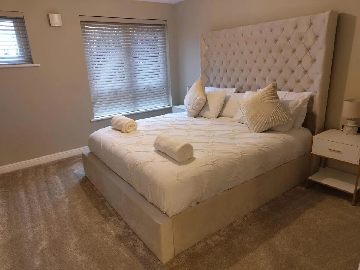 Image 6 of New 2 Bedroom Appartment In Manchester – Stretford – Old Trafford Close to Football-Cricket Ground & City Centre