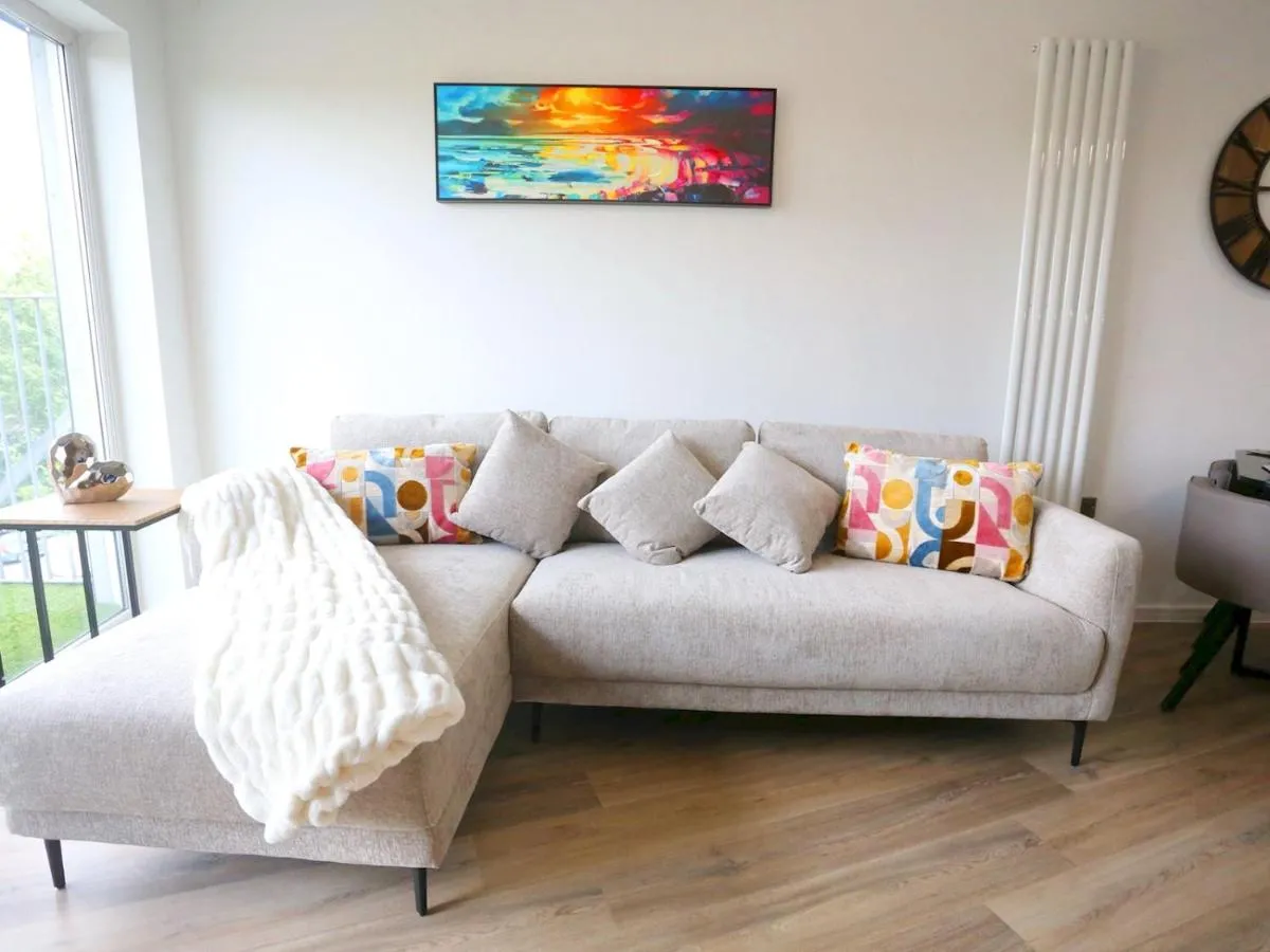 Image 4 of New Refurb Mins From Coop Man City Park For Free Pass the Keys