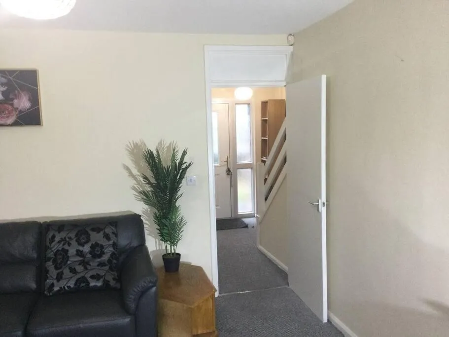 Image 2 of Nice Residential Within Easy Reach Of Town