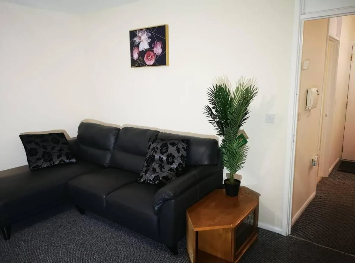 Image 4 of Nice Residential Within Easy Reach To Town