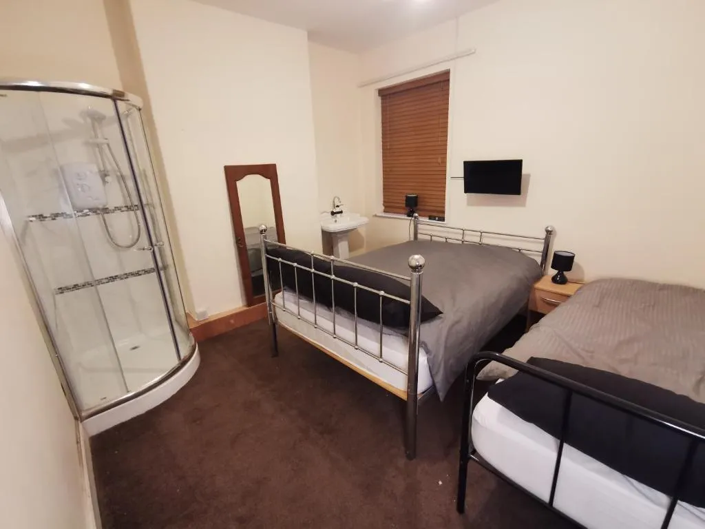 Image of Old Trafford City Centre Events 4 Bedrooms 6 rooms sleeps 3 – 8