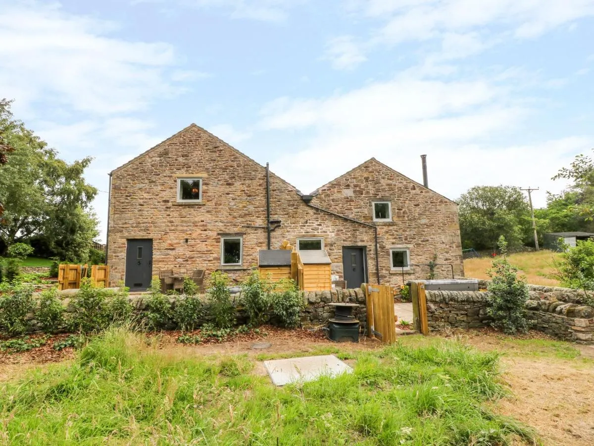Image 2 of Overlea Barn