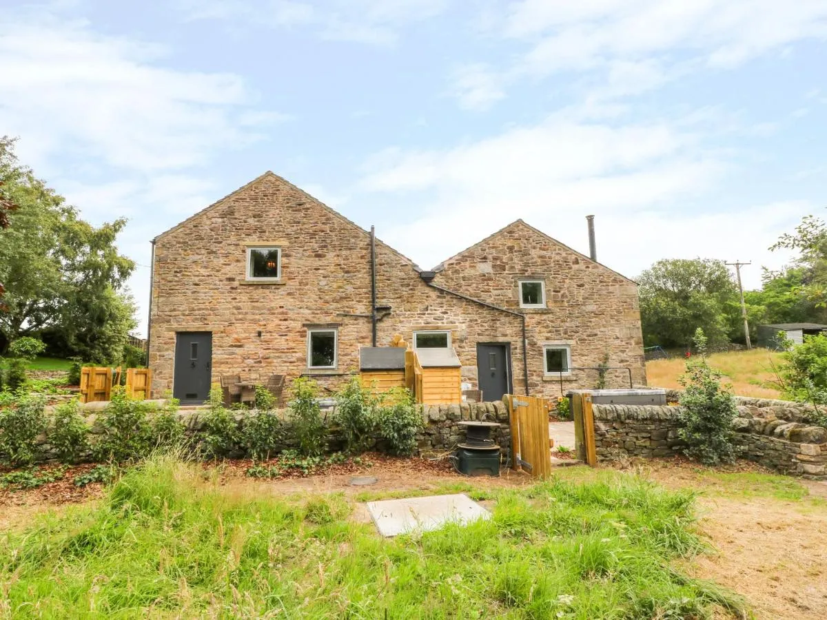 Image 2 of Overlea Cowshed