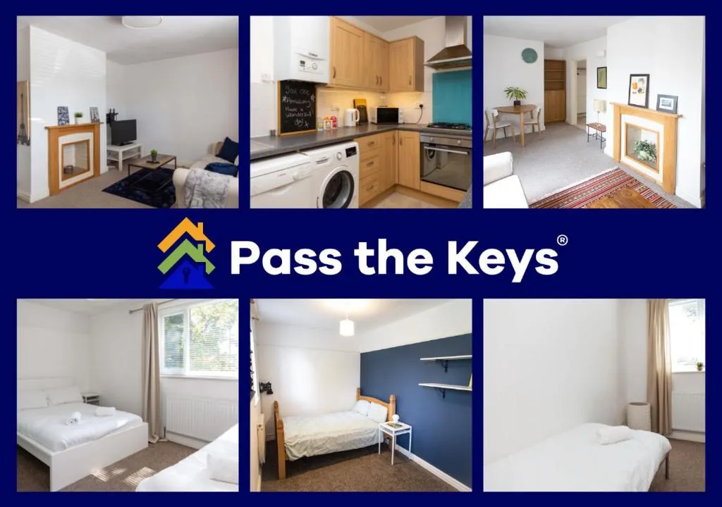 Image of Pass The Keys Spacious 3-Bed House with Garden in Leafy South Manchester