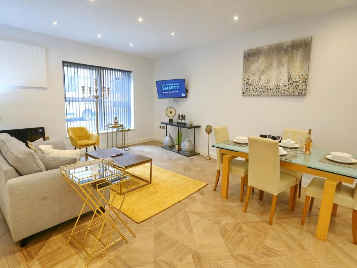 Image 4 of Pass the Keys Mill Conversion Flat Mins from City Bars Shops