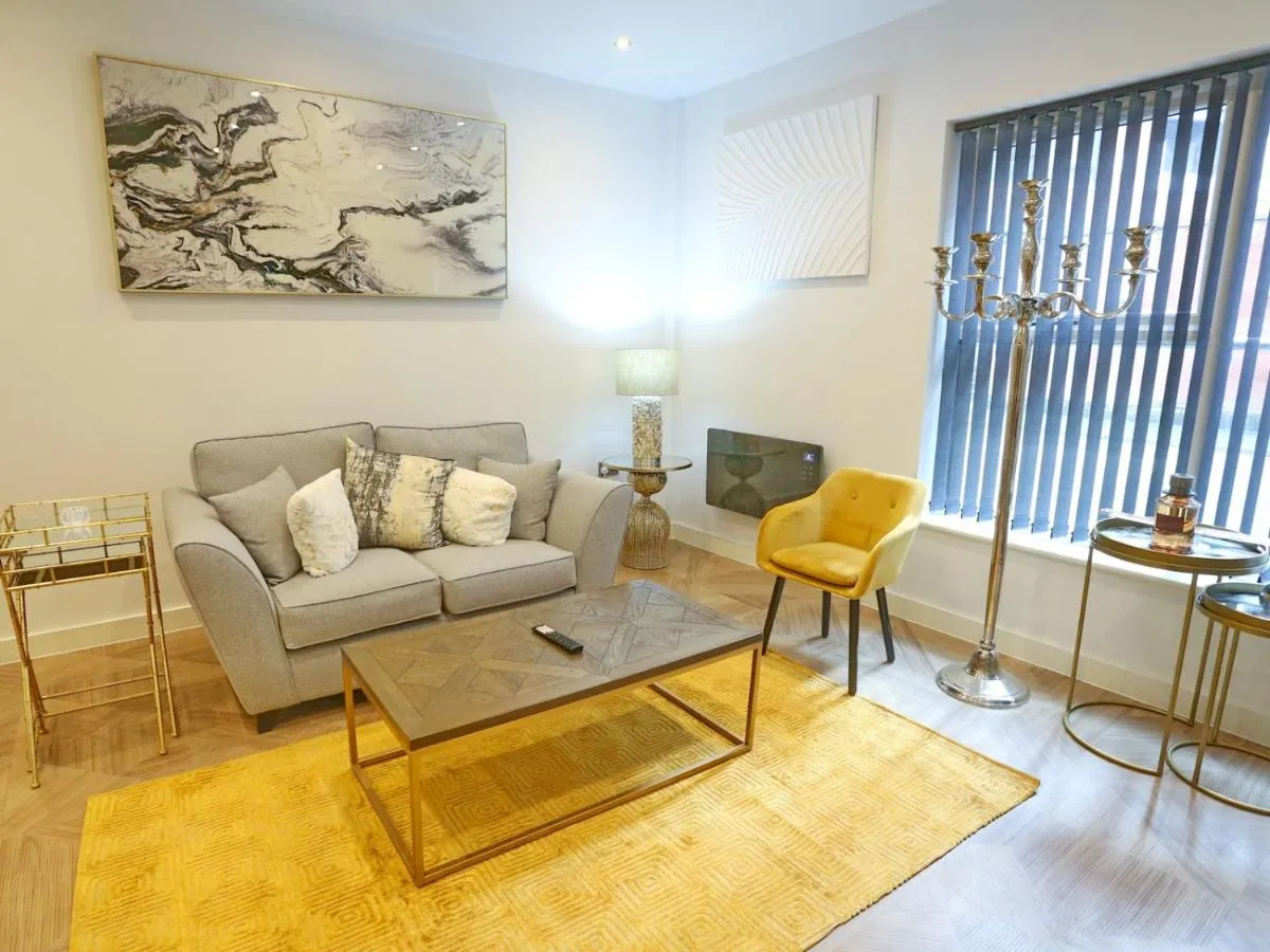 Image 5 of Pass the Keys Mill Conversion Flat Mins from City Bars Shops
