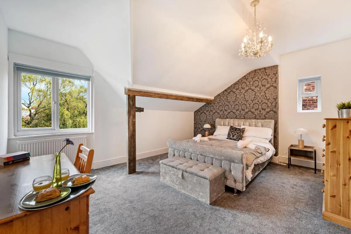 Image 1 of Pass the Keys Old Trafford 4-Bedroom Retreat Near Manchester United & City Centre – Family-Friendly