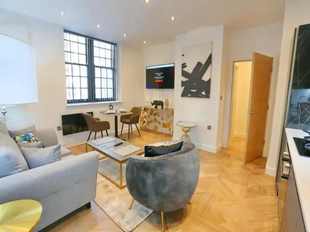 Image of Pass the Keys Stunning King Bed Flat 9 Min Walk From Arndale