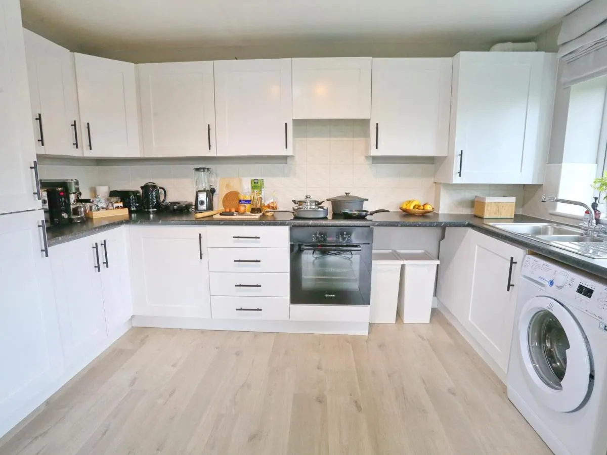 Image 4 of Pass the Keys Stylish Flat With Parking Close To Coop Arena