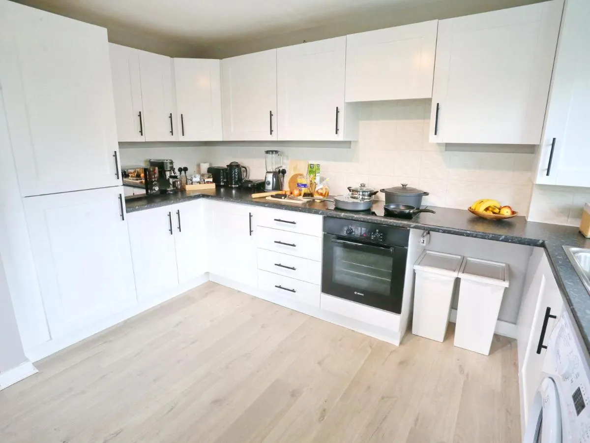 Image 6 of Pass the Keys Stylish Flat With Parking Close To Coop Arena