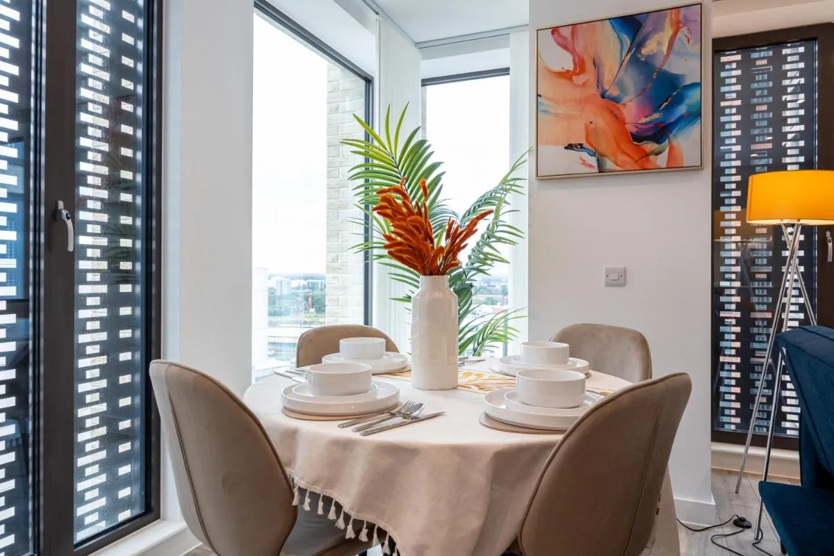 Image 1 of Pet friendly 2BR near station by Asquare Letting