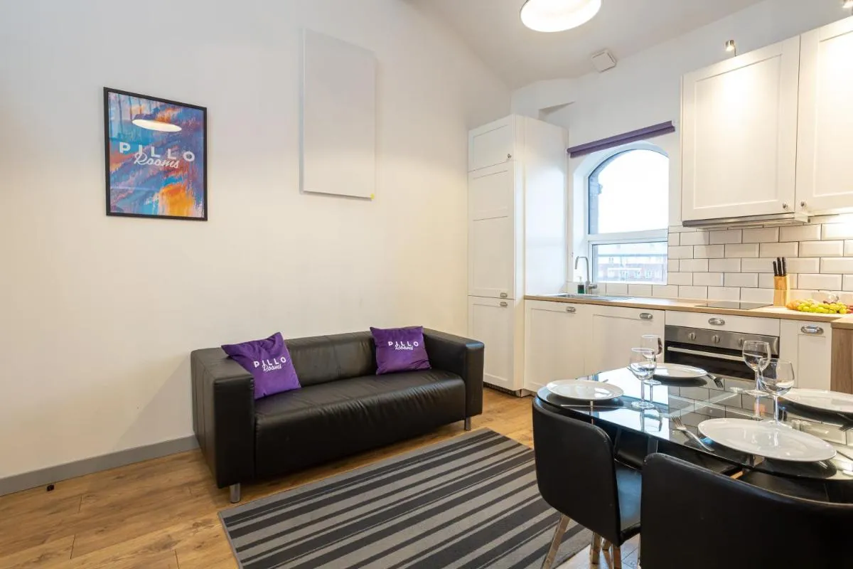 Image 2 of Pillo Rooms Serviced Apartments – Salford