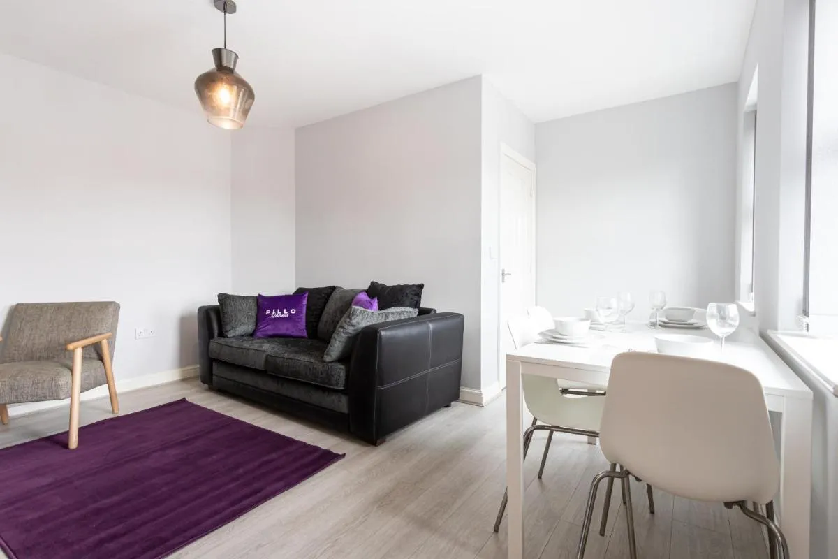 Image 2 of Pillo Rooms Serviced Apartments – Trafford