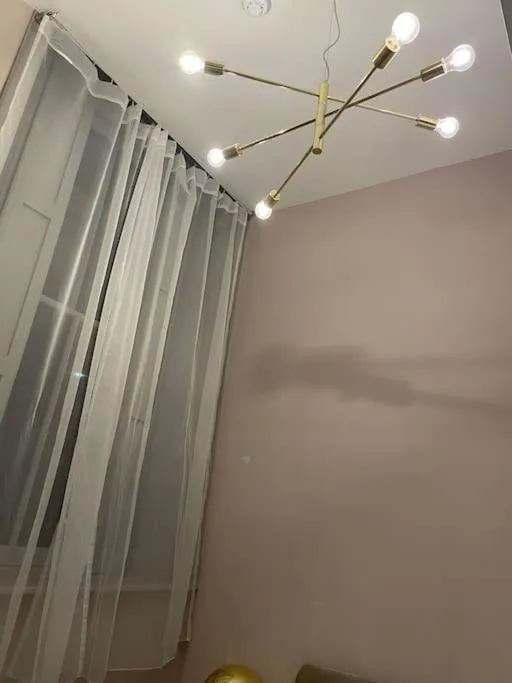 Image 5 of Posh Pretty Penthouse