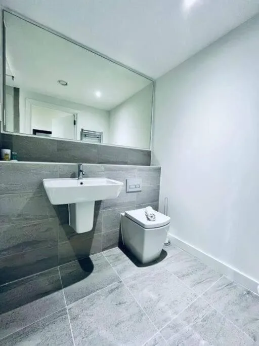 Image 5 of Prime Central-Luxury 1BR Apartment-Free Parking-Fast Wi-Fi