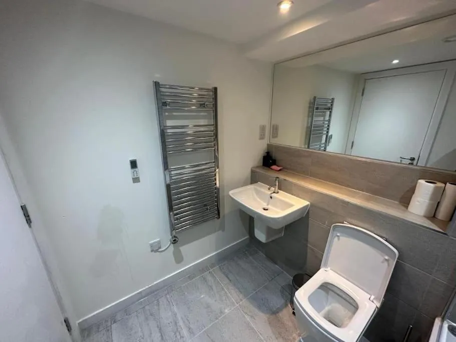 Image 6 of Prime Central-Luxury 1BR Apartment-Free Parking-Fast Wi-Fi