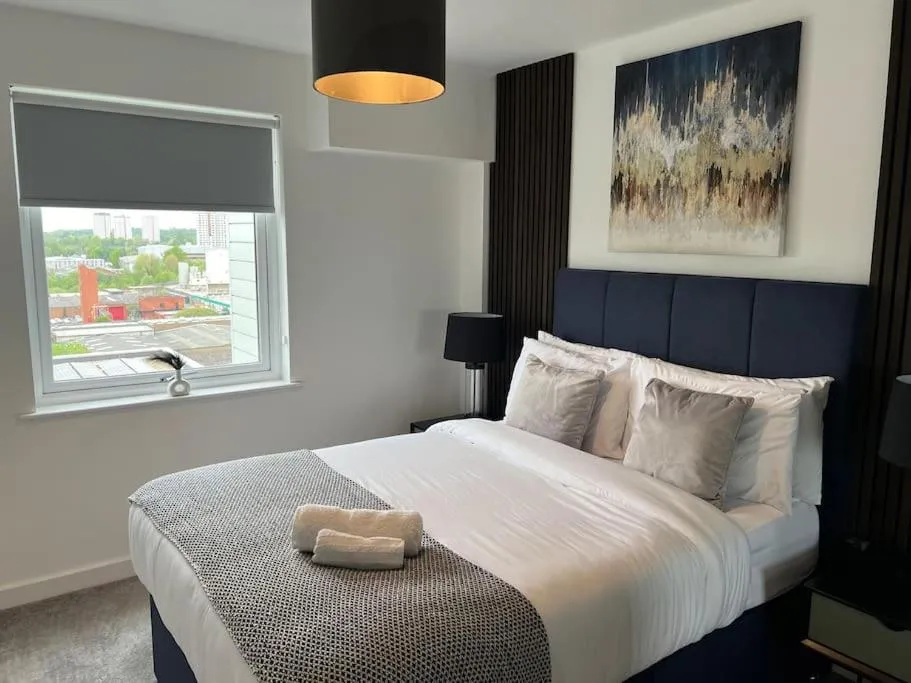 Image 2 of Prime Suite 2 Bedroom Apartment with Rooftop Terrace