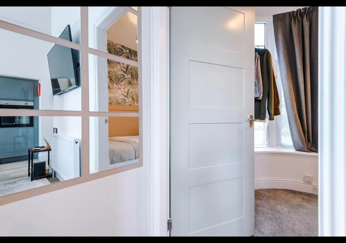 Image 5 of Promo – Stunning Apartment, Prime Area & Free Parking