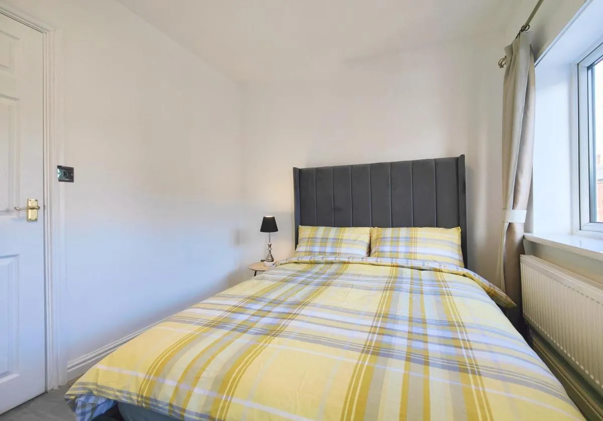 Image 3 of Regent House – Modern Holiday Home 10 Minutes to Manchester City Centre With Free Parking