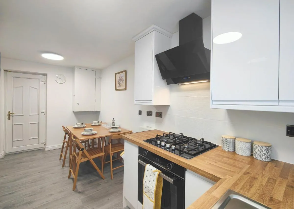 Image 2 of Regent House – Modern Holiday Home 10 Minutes to Manchester City Centre With Free Parking