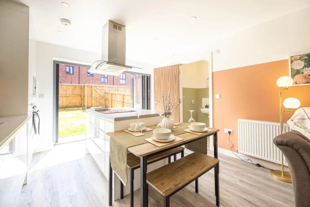 Image 6 of Rest&Recharge at Brookdale House (5 Bedrooms, 15mins to City Centre, Free Parking)