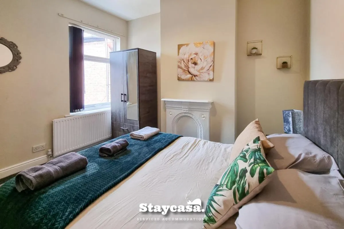 Image 6 of Rustic Ebony Suite With Free Parking